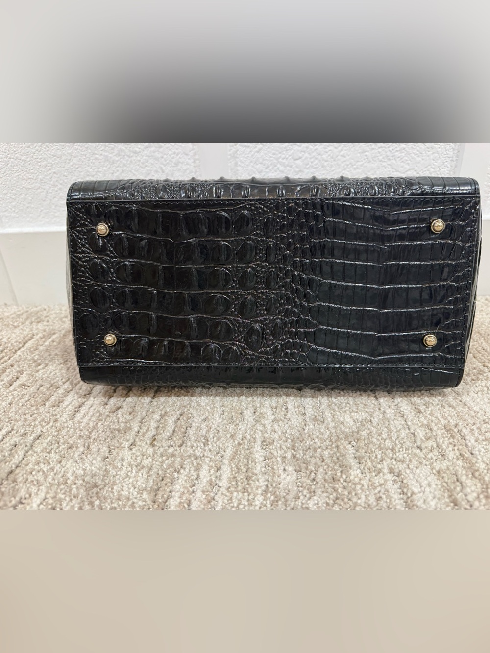Brahmin Juliette Black Croc-Embossed Hand Bag with Gold Frame w/reg card - Picture 6 of 7